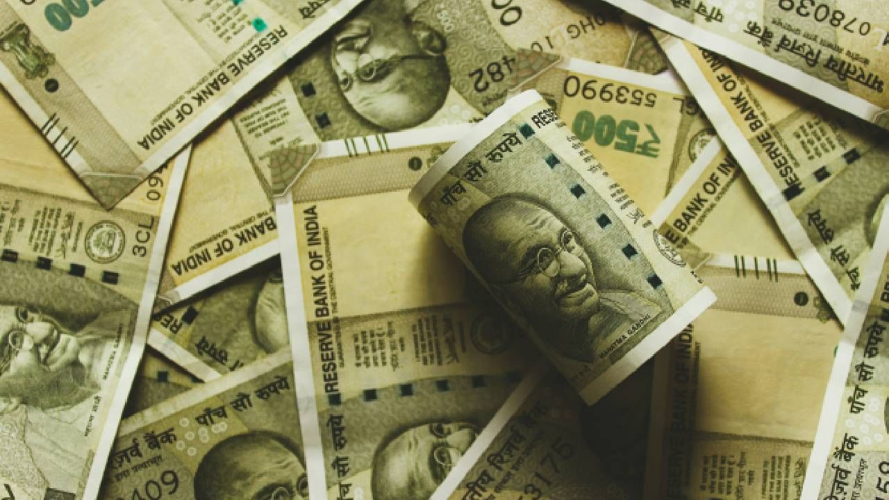 कंपनीनुसार हे अपार्टमेंट सोनाक्षी सिन्हाने मार्च 2020 मध्ये 14 कोटींना विकत घेतलं होतं. आता हेच घर तिने 22.50 कोटी रुपयात विकलं आहे. 