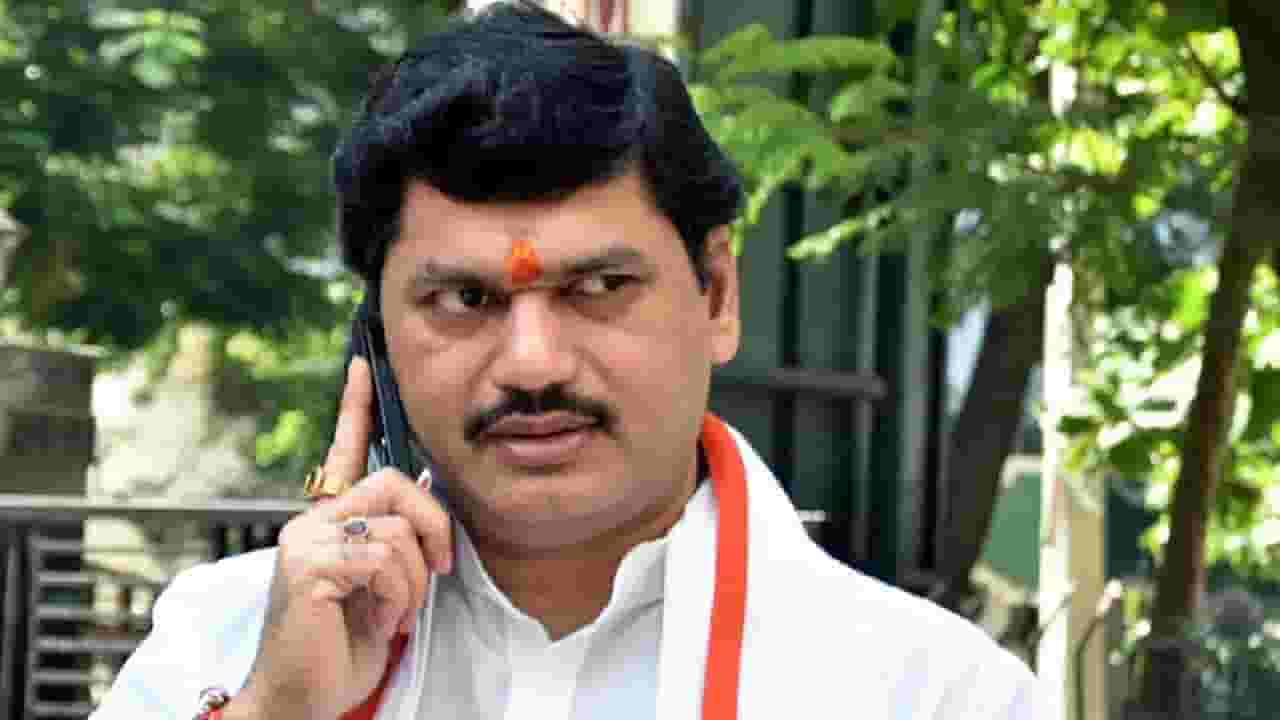 धनंजय मुंडे यांना बेल्स पाल्सी आजाराचे निदान, Bell palsy आजार नेमका काय?