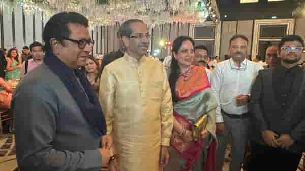 गप्पा, हास्यविनोद... राज ठाकरे आणि उद्धव ठाकरे पुन्हा भेटले, निमित्त लग्न सोहळा; तीन महिन्यात कितवी भेट?