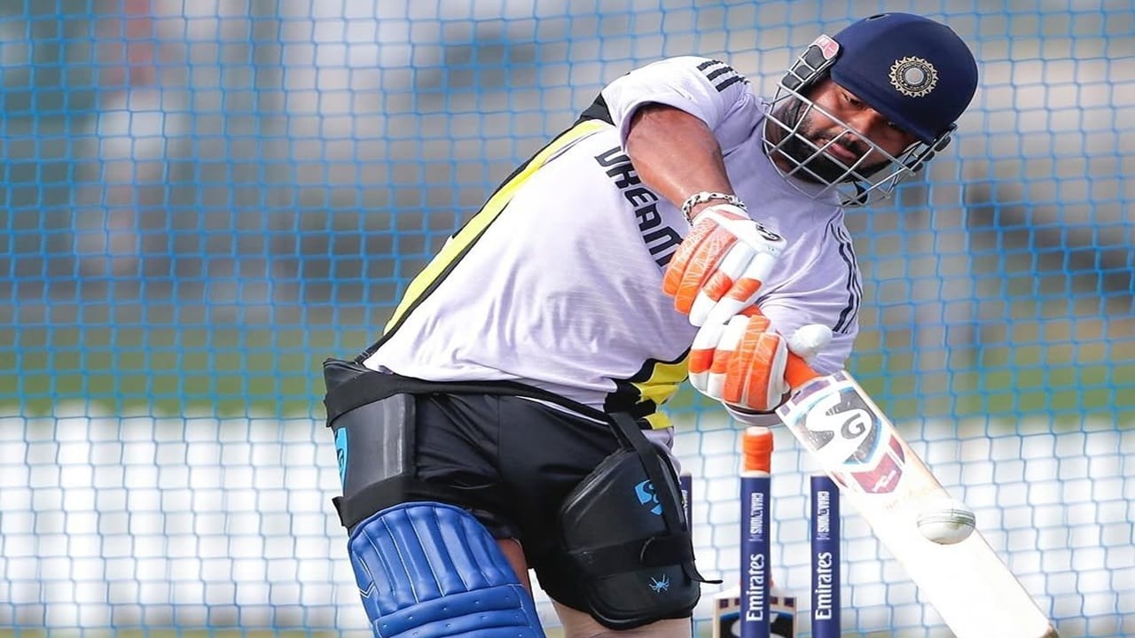 इंडियन एक्सप्रेसच्या वृत्तानुसार, रोहितच्या जागी न्यूझीलंडविरुद्ध ऋषभ पंत किंवा वॉशिंग्टन सुंदर या दोघांपैकी एकाला संधी दिली जाऊ शकते. (Photo Credit : Rishabh Pant X Account) 