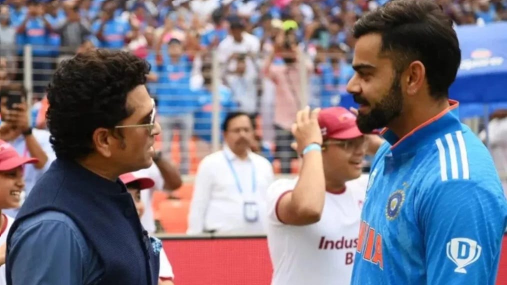  आजपर्यंत सचिन तेंडुलकर किंवा विराट कोहली या दोघांनीही त्यांच्या नावाच्या या रेल्वे स्थानकाला कधी भेट दिल्याचे ऐकलेले नाही किंवा तेथे जाऊन फोटोसेशन वगैरे केलेले नाही.