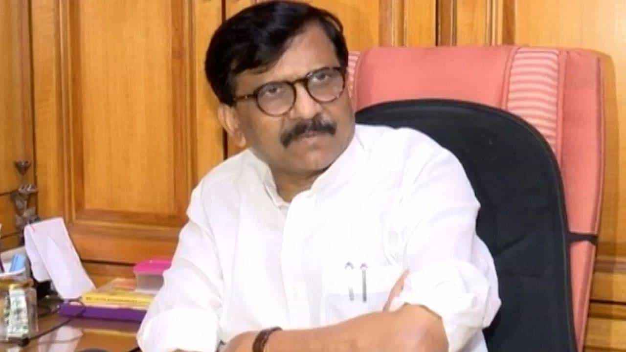 Sanjay Raut Video : 'संजय राऊतांच्या मेंदूचे दोन तुकडे झालेत अन्...', भाजपच्या बड्या नेत्याची जिव्हारी लागणारी टीका Sanjay Raut Video : 'संजय राऊतांच्या मेंदूचे दोन तुकडे झालेत अन्...', भाजपच्या बड्या नेत्याची जिव्हारी लागणारी टीका