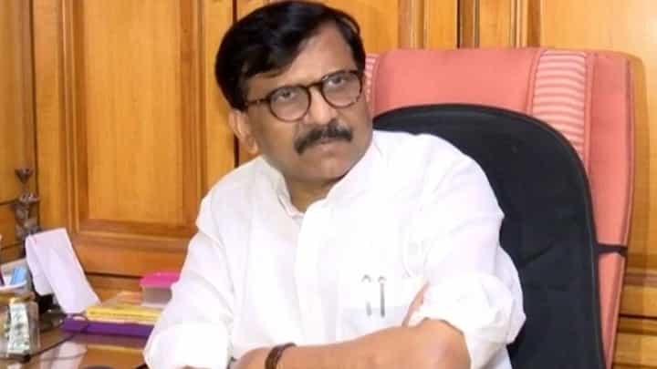 '...तिथं मीठ टाकण्याचा राऊतांचा धंदा', नौटंकी म्हणत शिवसेनेच्या मंत्र्यांचा जिव्हारी लागणारा खोचक टोला '...तिथं मीठ टाकण्याचा राऊतांचा धंदा', नौटंकी म्हणत शिवसेनेच्या मंत्र्यांचा जिव्हारी लागणारा खोचक टोला