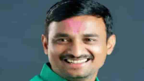 Santosh Deshmukh Case : संतोष देशमुख हत्या प्रकरण, 3 तासांच्या अमानुष मारहाणीचे 15 व्हिडिओ, 8 फोटो