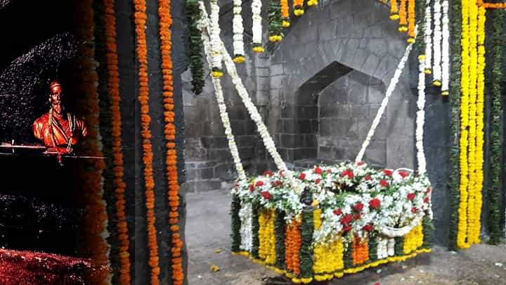 Chhatrapati Shivaji Maharaj Jayanti 2025 : शिवजयंतीनिमित्त किल्ले शिवनेरी फुलांनी सजलं, बघा नजरेत भरणारं ड्रोन व्ह्यू Chhatrapati Shivaji Maharaj Jayanti 2025 : शिवजयंतीनिमित्त किल्ले शिवनेरी फुलांनी सजलं, बघा नजरेत भरणारं ड्रोन व्ह्यू