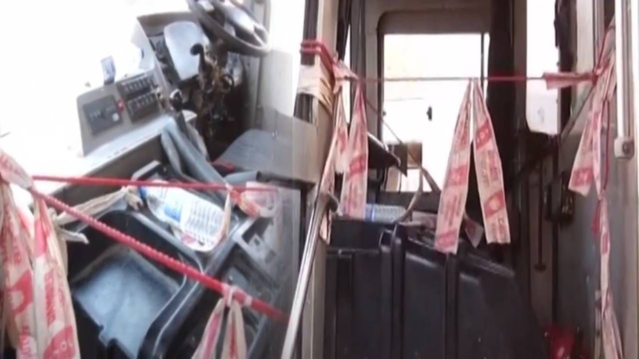 एसटीच्या हायटेक 'शिवशाही'ची दयनीय अवस्था, दोरीनं बांधला दरवाजा अन्... VIDEO बघून तुम्हीही म्हणाल... एसटीच्या हायटेक 'शिवशाही'ची दयनीय अवस्था, दोरीनं बांधला दरवाजा अन्... VIDEO बघून तुम्हीही म्हणाल...