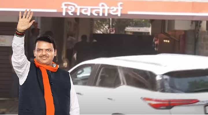 मुख्यमंत्री फडणवीस राज ठाकरेंच्या भेटीला, थेट पोहोचले 'शिवतीर्था'वर... कारण नेमकं काय? मुख्यमंत्री फडणवीस राज ठाकरेंच्या भेटीला, थेट पोहोचले 'शिवतीर्था'वर... कारण नेमकं काय?