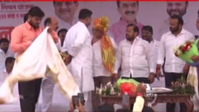 ‘उपसा सिंचन’च्या कार्यक्रमाला खासदारांना आमंत्रण पण बसायला जागाच नाही, खुर्चीसाठी संघर्ष