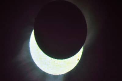 March Solar Eclipse 2025: वर्षाचे पहिले सूर्य ग्रहण पुढच्या महिन्यात, तारीख आणि वेळ नीट नोंदवा