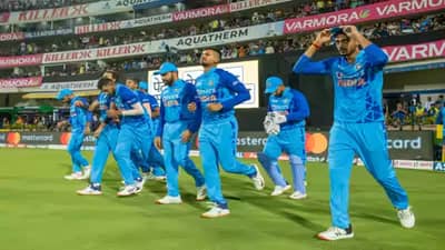 IND vs ENG : कॅप्टन रोहित इंग्लंडविरुद्धच्या आव्हानसाठी सज्ज, पहिला सामना आज, कोण करणार विजयी सुरुवात?