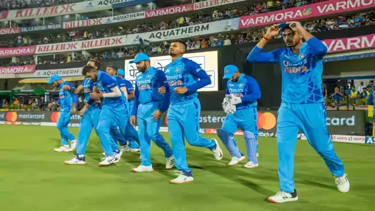 IND vs ENG : कॅप्टन रोहित इंग्लंडविरुद्धच्या आव्हानसाठी सज्ज, पहिला सामना आज, कोण करणार विजयी सुरुवात?