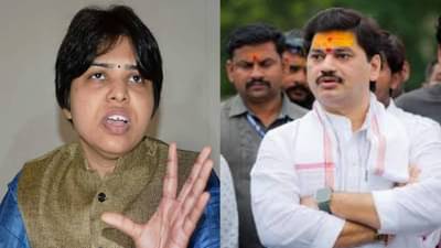 Trupti Desai Video : ‘…ही तर सुरूवात’, धनंजय मुंडेंवर तृप्ती देसाईंचा हल्लाबोल अन् पुन्हा राजीनाम्याची मागणी