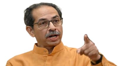 काही जण मुंबई लुटायला आले पण मुंबई वाचवण्यासाठी शिवसेना तयार - उद्धव ठाकरे