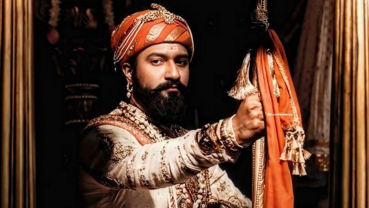 शिवरायांच्या मृत्यूनंतर संभाजी महाराज मराठा साम्राज्याचे दुसरे छत्रपती बनले.