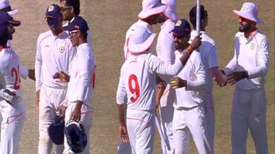 VID vs MUM : विदर्भाची फायनलमध्ये धडक, मुंबईवर 80 धावांनी मात, सूर्या-शिवमकडून निराशा