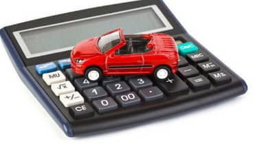 कार लोन घ्यायचंय का? आधी पगारानुसार EMI किती असावा जाणून घ्या