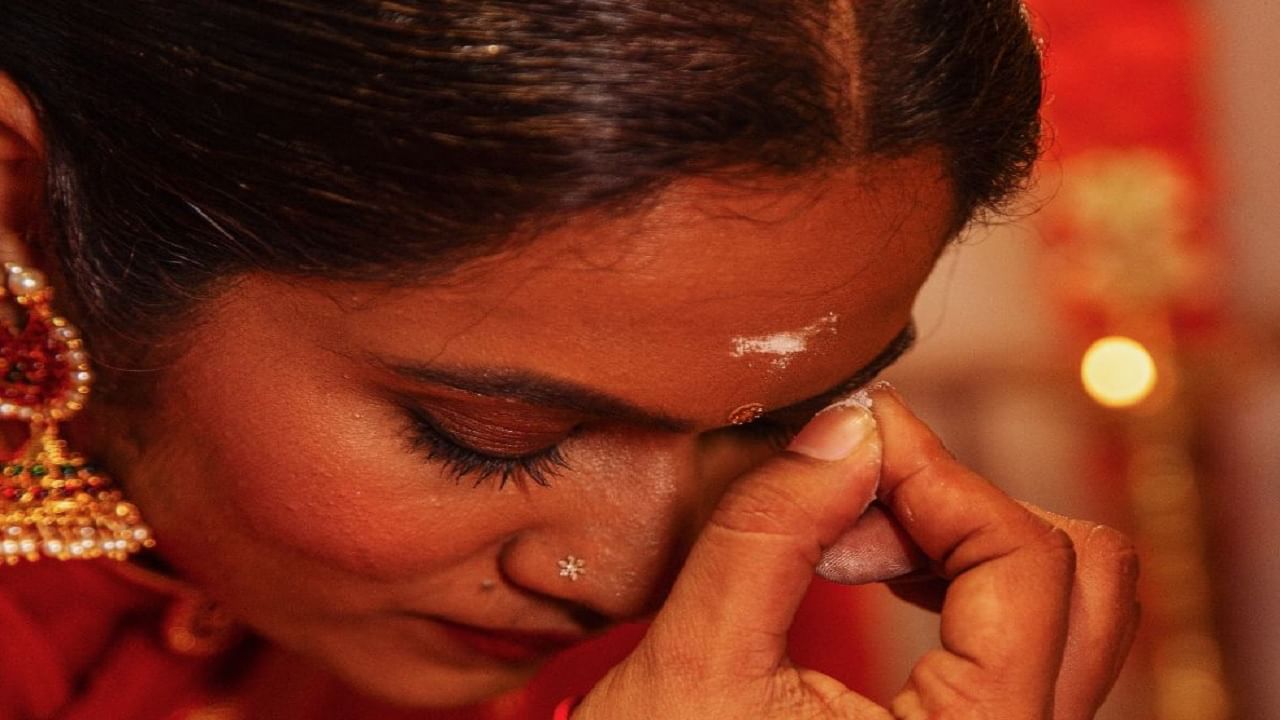 Natural Remedies: कपाळावर चंदनाचा लेप लावल्याने होतील 'हे' 5 आरोग्यदायी फायदे