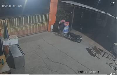 CCTV : बिबट्या आहे की सनी देओल ?..दूध डेअरीत घुसला आणि काच फोडून...