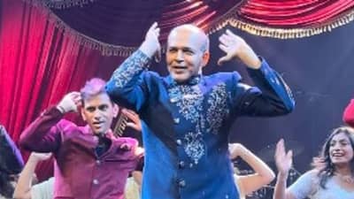 मुलाच्या लग्नात आशुतोष गोवारिकर यांचा जबरदस्त डान्स; नेटकरी थक्क!