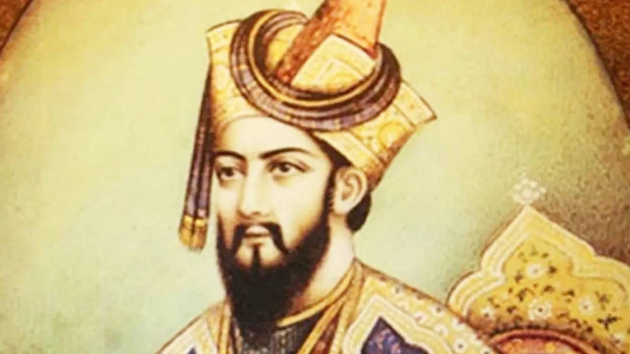या मंदिरासमोर औरंगजेबाला घासवे लागले नाक, तोडण्यासाठी आला नि सैन्याचे झाले असे हाल, मग पुढे झाले काय? या मंदिरासमोर औरंगजेबाला घासवे लागले नाक, तोडण्यासाठी आला नि सैन्याचे झाले असे हाल, मग पुढे झाले काय?