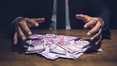 माजी नगरसेवकाला अश्लील फोटो व्हायरल करण्याची धमकी, मागितली 50 लाखांची खंडणी अन्...