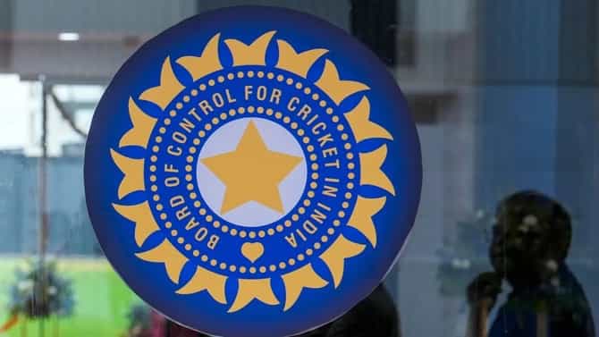 Cricket : बीसीसीआयकडून चॅम्पियन्स ट्रॉफीनंतर आता या खेळाडूवर बंदी फिक्स; ती चूक महागात!