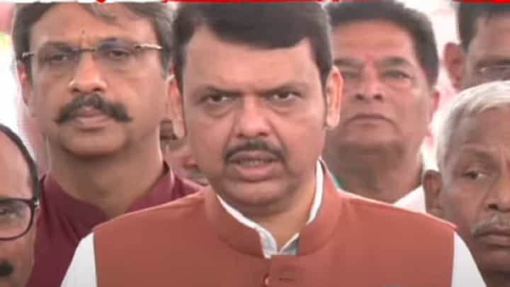 Devendra Fadnavis Video : मुंडेंच्या राजीनाम्यावर मुख्यमंत्र्यांनी थेट सांगितलं... 'त्यांचा राजीनामा मी स्वीकारला आता पुढील कारवाई...' Devendra Fadnavis Video : मुंडेंच्या राजीनाम्यावर मुख्यमंत्र्यांनी थेट सांगितलं... 'त्यांचा राजीनामा मी स्वीकारला आता पुढील कारवाई...'