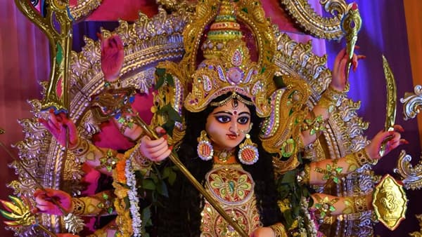 Chaitra Navratri 2025: चैत्र नवरात्रीत ही कामे करा, लक्ष्मी देवी होईल प्रसन्न