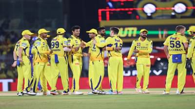CSK vs MI : चेन्नईच्या गोलंदाजांसमोर मुंबईचे फलंदाज ढेर, पलटणकडून यलो आर्मीला 156 धावांचं आव्हान