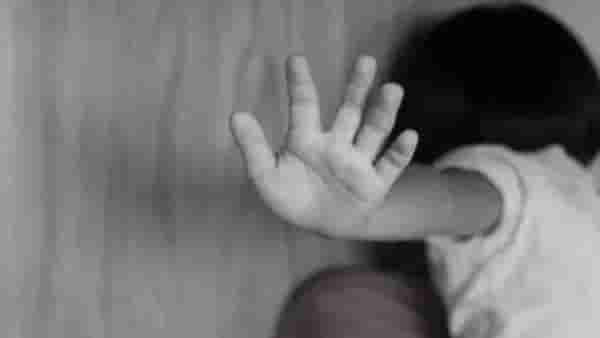 कॅमेरा ऑन होता... अंगावर नव्हतं काहीच, तो बेशुद्ध पडला अन् मॉडेलने... ही घटना का आलीय चर्चेत?