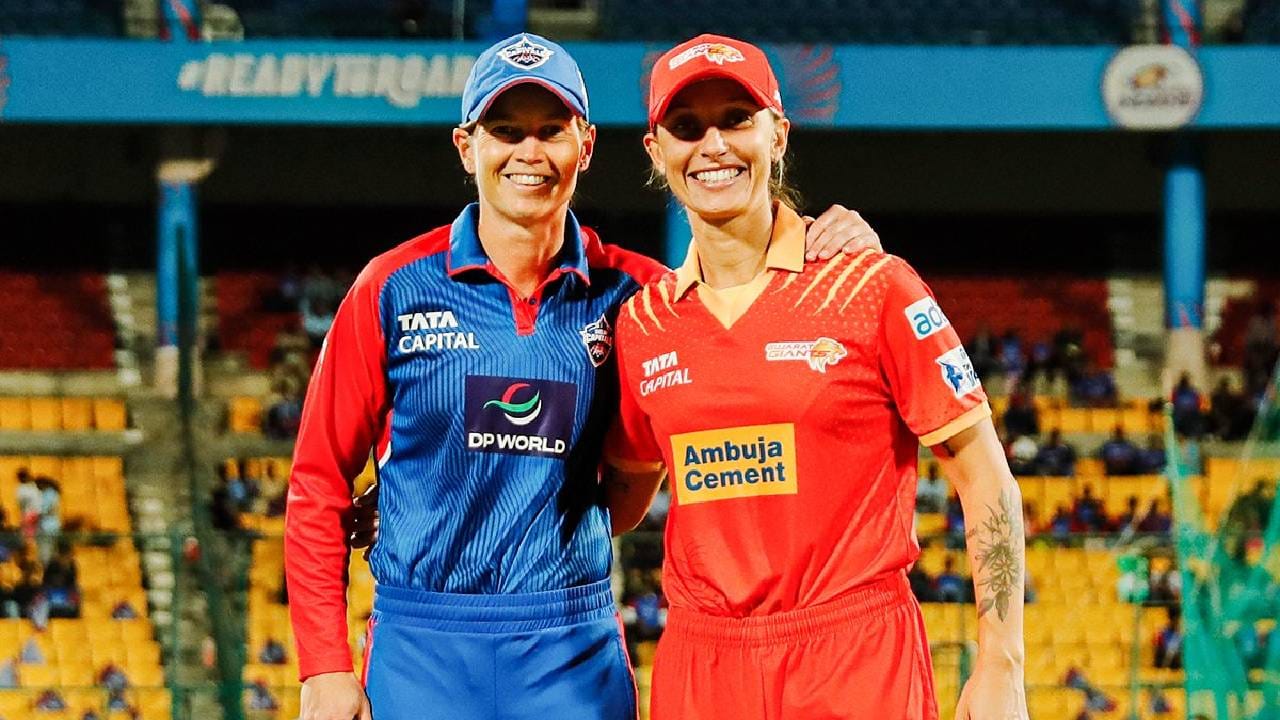 DC vs GG, WPL 2025 : दिल्ली कॅपिटल्सला अंतिम फेरी गाठण्याची संधी, नाणेफेकीचा कौल होताच गुजरातने घेतला असा निर्णय DC vs GG, WPL 2025 : दिल्ली कॅपिटल्सला अंतिम फेरी गाठण्याची संधी, नाणेफेकीचा कौल होताच गुजरातने घेतला असा निर्णय