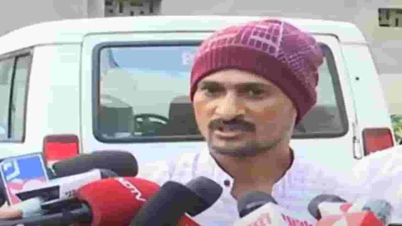 Dhananjay Deshmukh : सरपंचाच्या खूनाची आरोपींकडून कबुली, धनंजय देशमुखांची पहिली प्रतिक्रिया; '...तोपर्यंत समाधानी नाही'