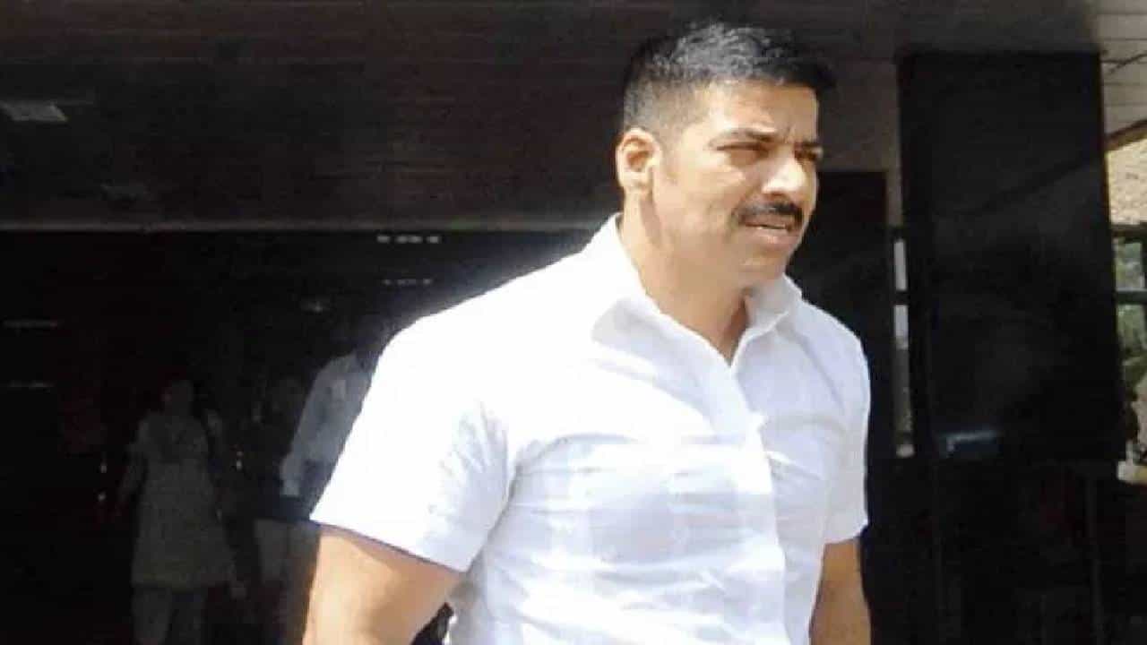 Daya Nayak : एन्काऊंटर स्पेशलिस्ट दया नायक यांच्या नेतृत्वाखाली मुंबई पोलिसांना मोठ यश