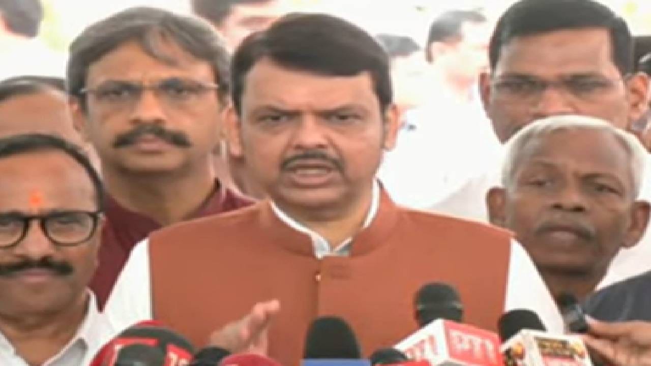 Devdedra Fadnavis : धनंजय मुंडे यांच्या राजीनाम्यानंतर मुख्यमंत्र्यांची पहिली प्रतिक्रिया