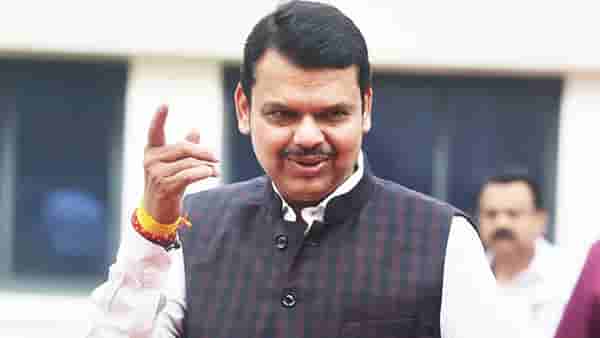 पालकमंत्री पदाचे घोडे गंगेत न्हाले, नाशिकसह आता रायगडमधील बंडखोरांच्या तलवारी म्यान? मुख्यमंत्र्यांची शिष्टाई कामी?पडद्यामागे काय घडामोडी?