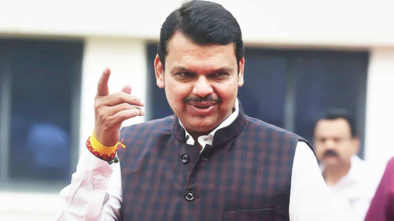 पालकमंत्री पदाचे घोडे गंगेत न्हाले, नाशिकसह आता रायगडमधील बंडखोरांच्या तलवारी म्यान? मुख्यमंत्र्यांची शिष्टाई कामी?पडद्यामागे काय घडामोडी?