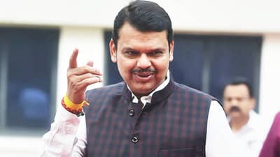 पालकमंत्री पदाचे घोडे गंगेत न्हाले, नाशिकसह आता रायगडमधील बंडखोरांच्या तलवारी म्यान? मुख्यमंत्र्यांची शिष्टाई कामी?पडद्यामागे काय घडामोडी?