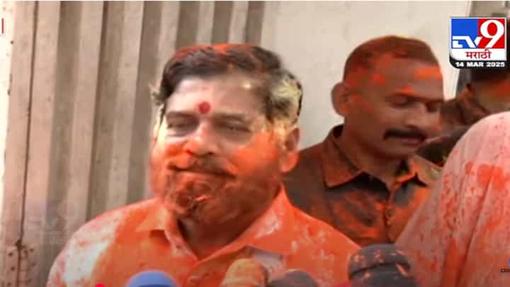 Eknath Shinde Video : 'आलटून-पालटून मुख्यमंत्री करू', नाना पटोलेंच्या ऑफरवर एकनाथ शिंदे थेट म्हणाले, 'ज्याला आवडेल...' Eknath Shinde Video : 'आलटून-पालटून मुख्यमंत्री करू', नाना पटोलेंच्या ऑफरवर एकनाथ शिंदे थेट म्हणाले, 'ज्याला आवडेल...'