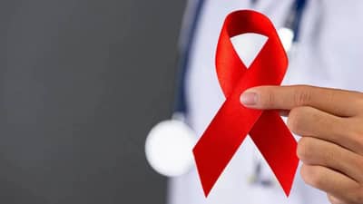 HIV AIDS : भयानक, एका सुईमुळे 10 जणांना HIV ची लागण, आरोग्य विभाग हादरला