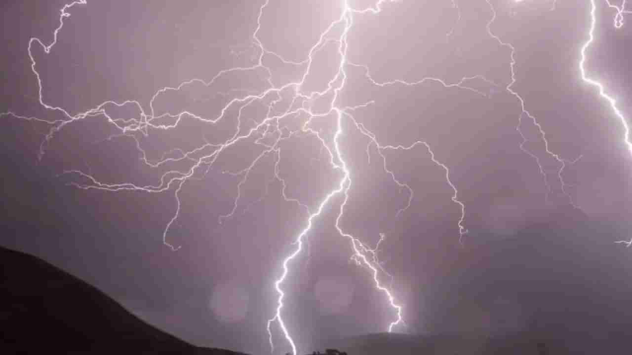 IMD Weather Forecast : महाराष्ट्राच्या दिशेनं येतय मोठं संकट, उरले फक्त काही तास, आयएमडीचा हायअलर्ट