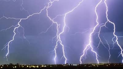 IMD Weather Update : महाराष्ट्रावर पुन्हा मोठं संकट; पुढील 48 तास धोक्याचे, आयएमडीचा नवा इशारा