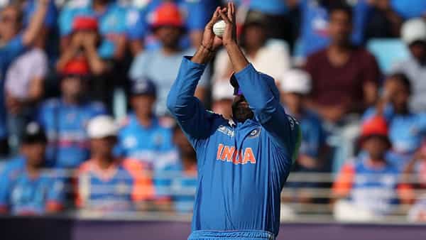 भारताने आणखी आयसीसी ट्रॉफी आपल्या नावावर केली आहे. टी20 वर्ल्डकपनंतर रोहित शर्माच्या नेतृत्वात भारताने दुसरं जेतेपद मिळवलं आहे. भारताने चॅम्पियन्स ट्रॉफीवर तिसऱ्यांदा नाव कोरलं. या स्पर्धेत भारताचा प्रवास कसा राहिला ते जाणून घेऊयात...