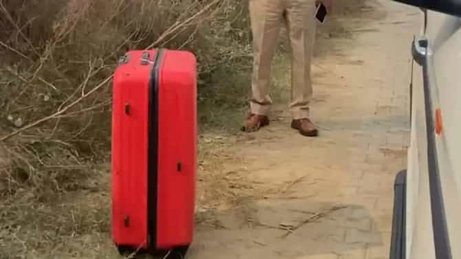 अंधारात दोन महिला बॅग घेऊन निघाल्या, तेवढ्यात भूकंप आला आणि जे घडलं त्याने... कोणत्या होत्या त्या? काय करत होत्या?