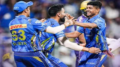 MI vs KKR : केकेआर वानखेडेत पॅकअप, अश्विनी कुमारसमोर कोलकाताचे दिग्गज ढेर, पलटणसमोर 117 धावांचं आव्हान