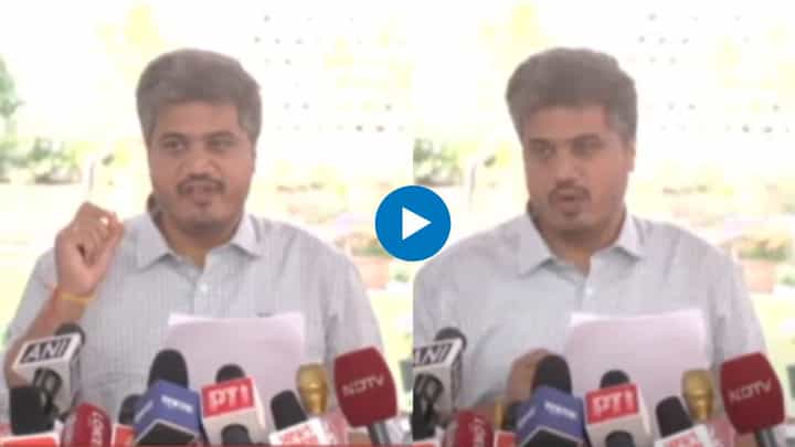 Rohit Pawar News : आजच्या अर्थसंकल्पात शेतकरी कर्जमाफीची घोषणा करा - रोहित पवार Rohit Pawar News : आजच्या अर्थसंकल्पात शेतकरी कर्जमाफीची घोषणा करा - रोहित पवार
