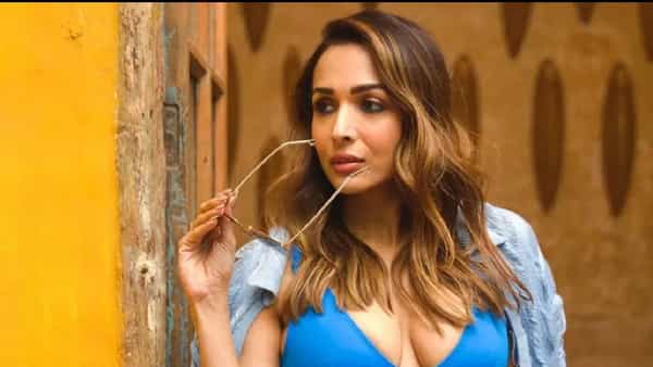 बॉलिवूड अभिनेत्री मलायका अरोरा ही कायमच चर्चेत असते. कधी तिच्या हॉट लूकमुळे तर कधी तिच्या खासगी आयुष्यामुळे. सध्या मलायका एका वेगळ्या कारणामुळे चर्चेत आहे. तिने नुकताच दिलेल्या एका मुलाखतीमध्ये धक्कादायक खुलासा केला आहे.