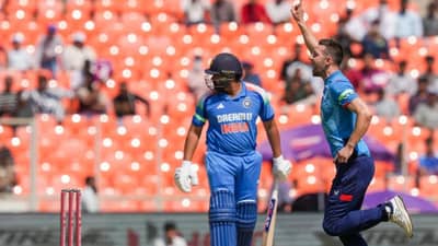 भारत-इंग्लंड कसोटी मालिकेतून दिग्गज खेळाडू बाहेर, कारण की...