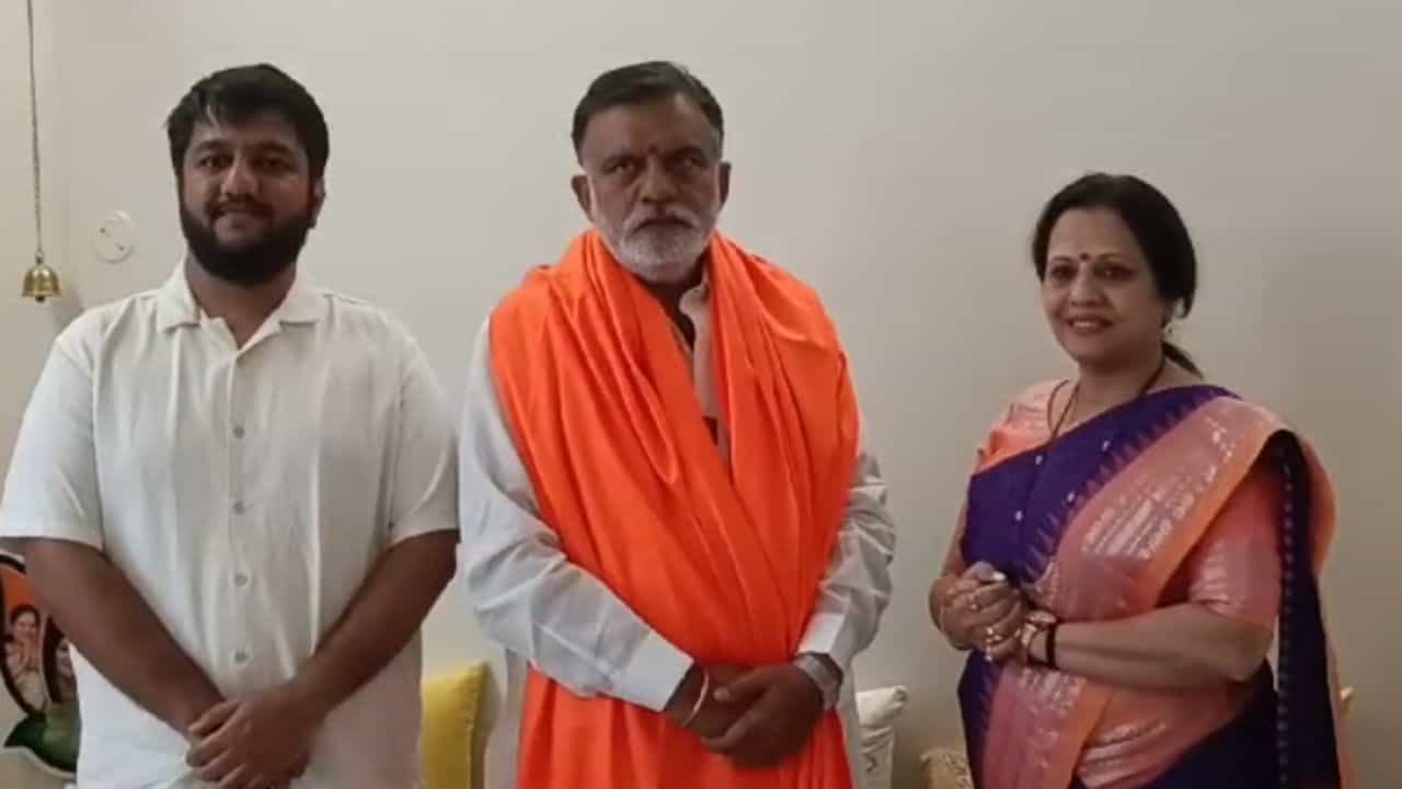 Shivsena: शिवसेना ठाकरे गटाचे खासदार भाजपच्या कार्यालयात, चर्चा तर होणारच?