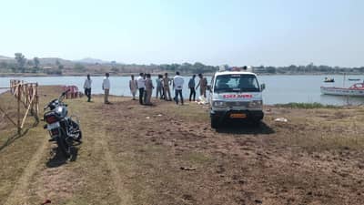 प्रियकराच्या मदतीने पत्नीने पतीला संपवले, मृतदेह स्कूटरवरुन नेत नीरा नदीत फेकला