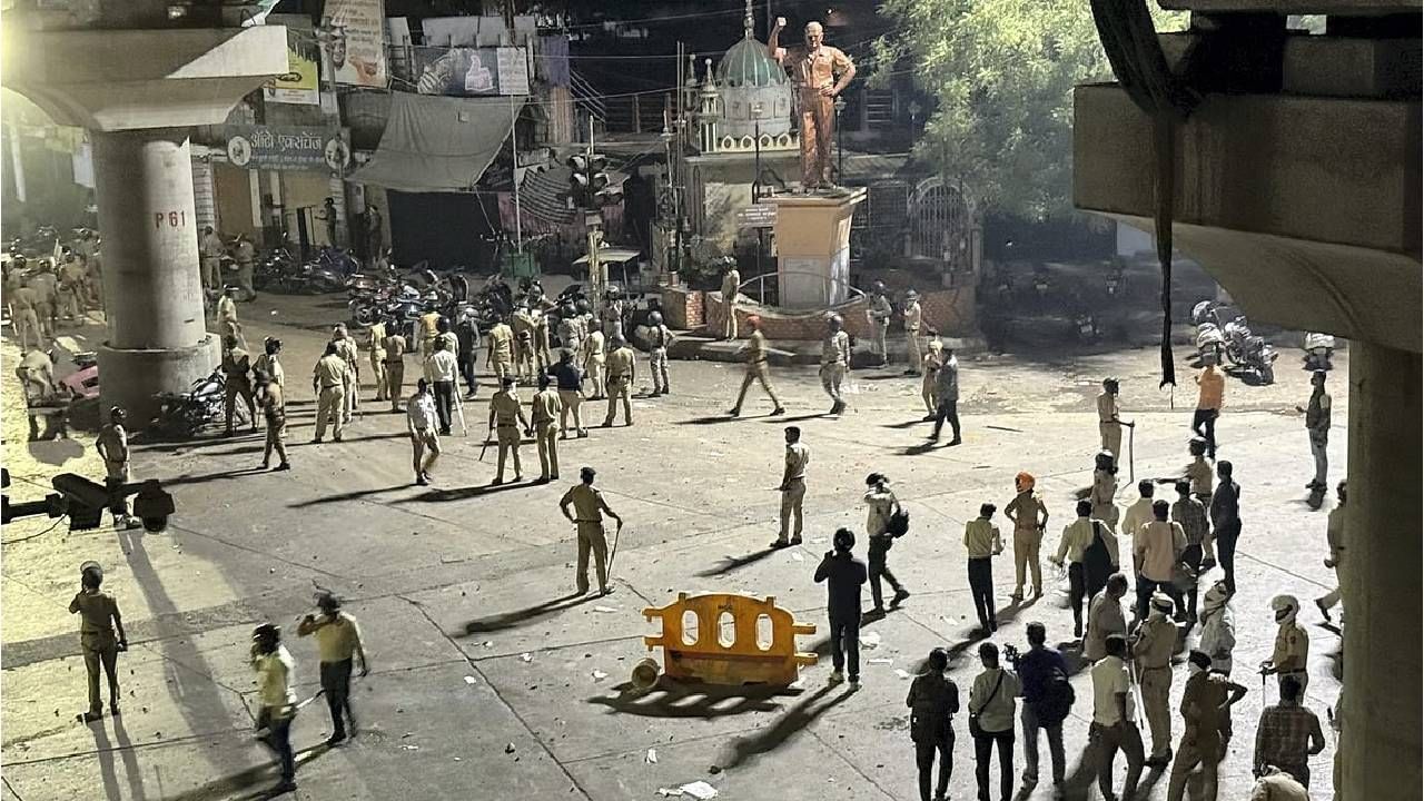 आयपीएसवर कुऱ्हाडीचा हल्ला,.. DCP निकेतन कदम यांनी सांगितला थरारक अनुभव आयपीएसवर कुऱ्हाडीचा हल्ला,.. DCP निकेतन कदम यांनी सांगितला थरारक अनुभव